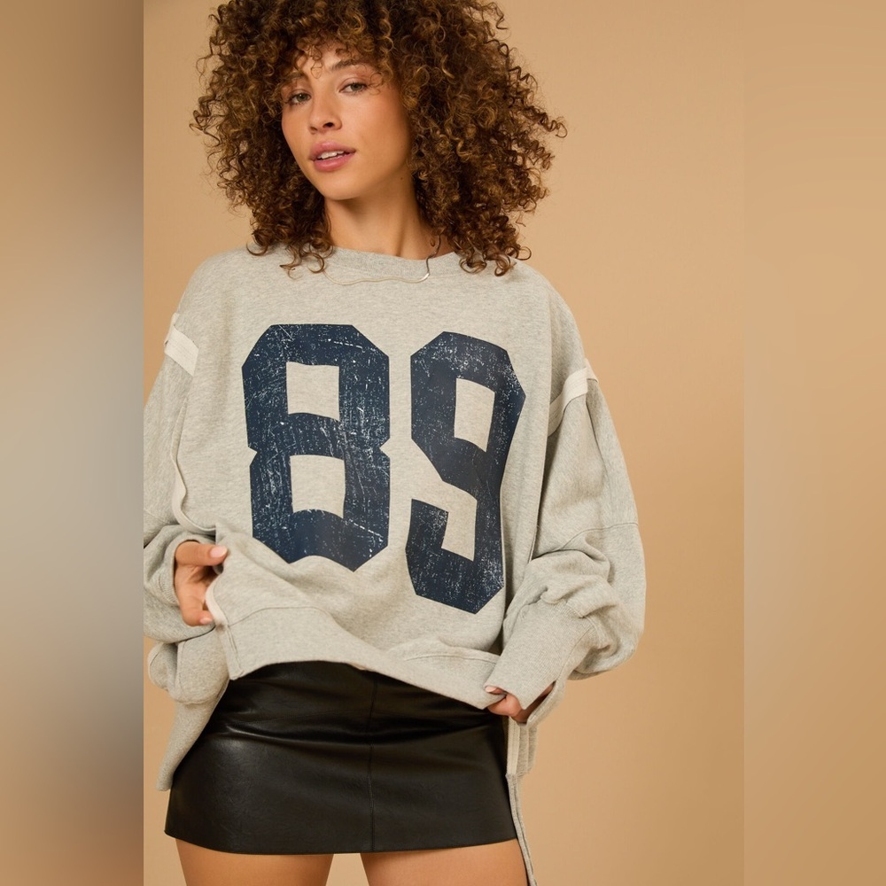 Altar'd State 89 Oversized Sweatshirt Gray Women’s Size XXS/XS